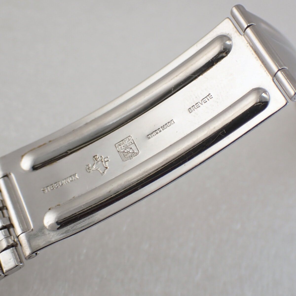Universal Geneve White Shadow ユニバーサル・ジュネーブ ホワイトシャドウ Ref,867102 マイクロローター 2-67