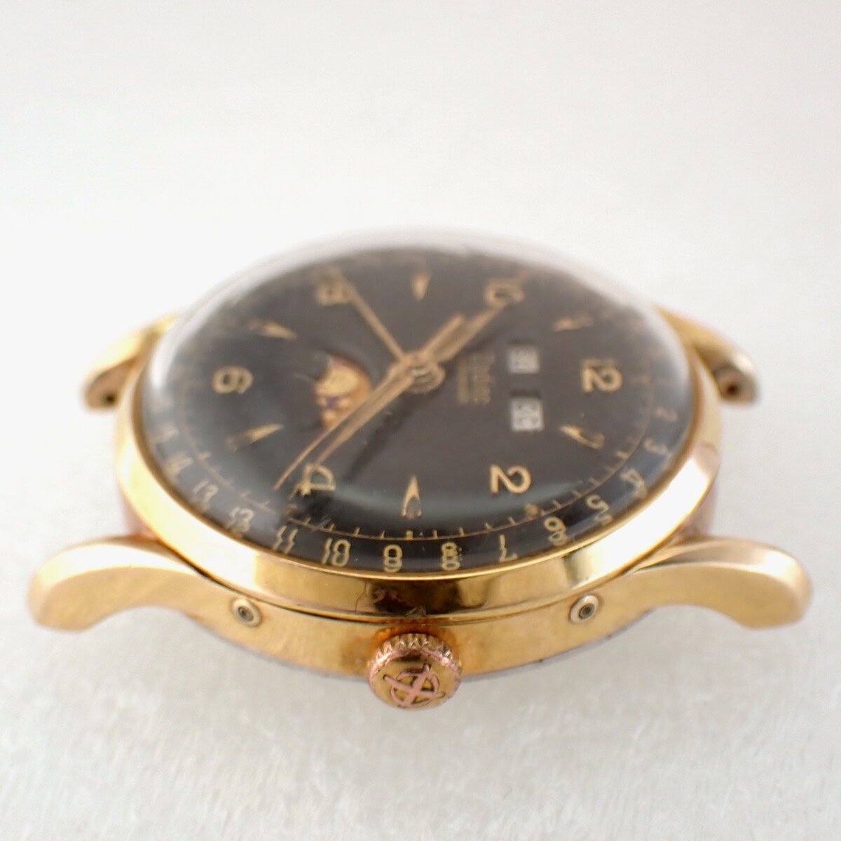 Zodiac Triple Calendar Moon Phase ゾディアック・トリカレ・ムーンフェイズ・Ref.908 Cal.1402