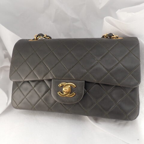 CHANEL マトラッセ Wフラップ 25.5cm オリーブ チェーンショルダー