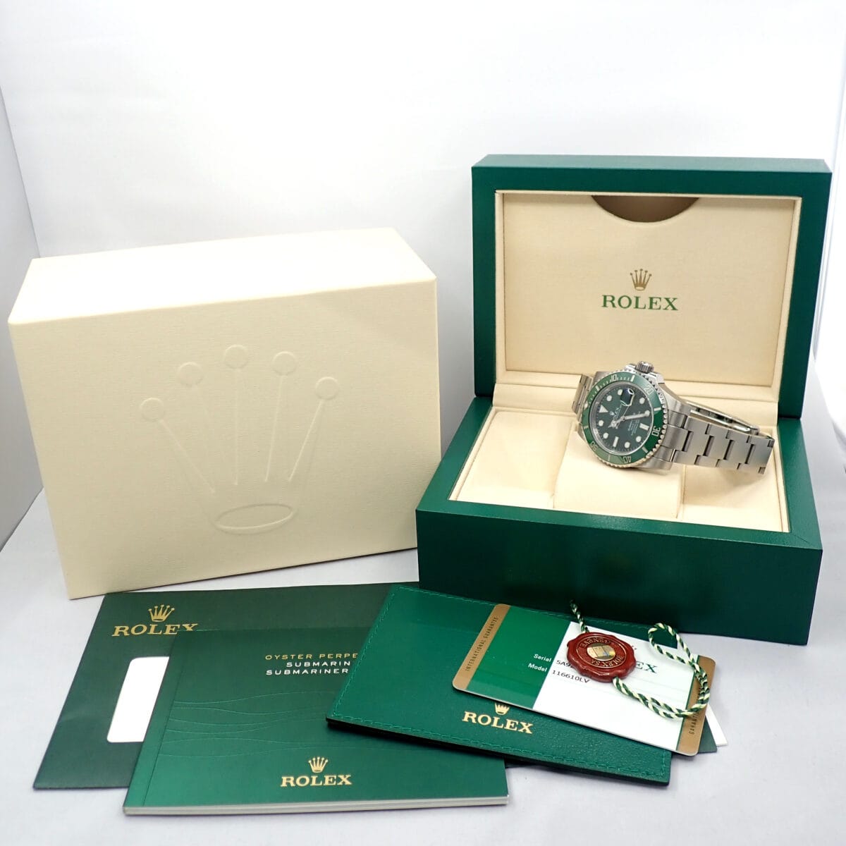 グリーン サブマリーナ デイト 116610LV ランダムシリアル BOX ギャランティー付き