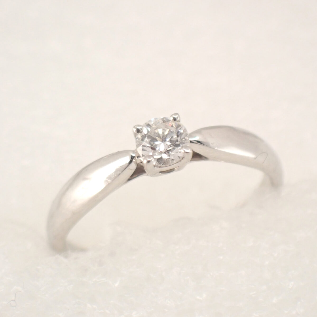 Tiffany Diamond Ring ティファニー ダイヤモンドリング ソリティア  0.18ct G – VVS1 – 3EX