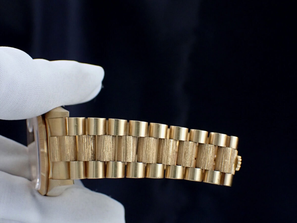 011 ROLEX Day-Date Bark ロレックス デイデイト バーク 18248 18Kイエローゴールド Xシリアル 1993年 箱・保証書付き