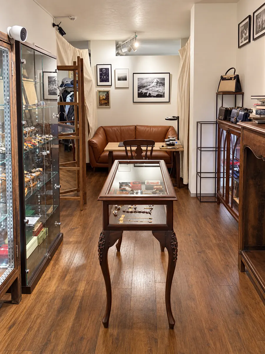 文京区千駄木のTOKIBAKARI店内