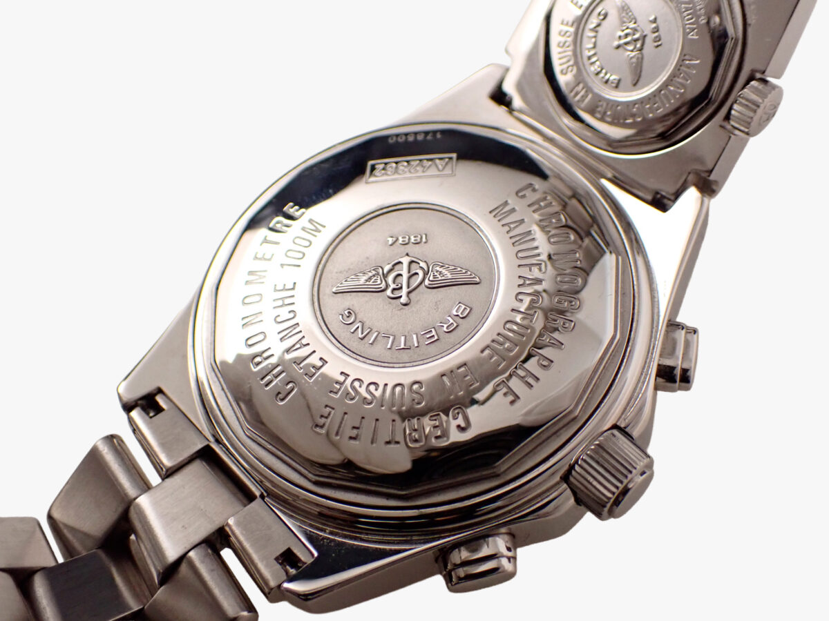 breitling-b2-a42362-utc-05-case-back BREITLING B-2 UTC Module, Fighter Bracelet ブライトリング B-2 A42362 UTCモジュール付き ファイターブレスレット 自動巻きクロノグラフ