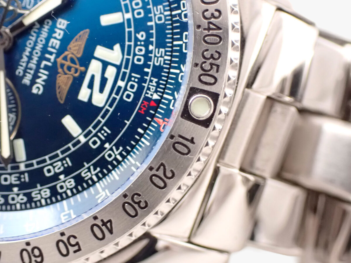 breitling-b2-a42362-utc-12-bezel-detail BREITLING B-2 UTC Module, Fighter Bracelet ブライトリング B-2 A42362 UTCモジュール付き ファイターブレスレット 自動巻きクロノグラフ