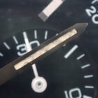 heuer-carrera-cs3111-bc0725-05-hand-detail HEUER Carrera CS3111.BC0725 – 1996 Re-Edition, Black Dial ホイヤー カレラ CS3111.BC0725 1996年復刻モデル ブラック文字盤 手巻きクロノグラフ ノンポリッシュ BOX・1998年保証書付き