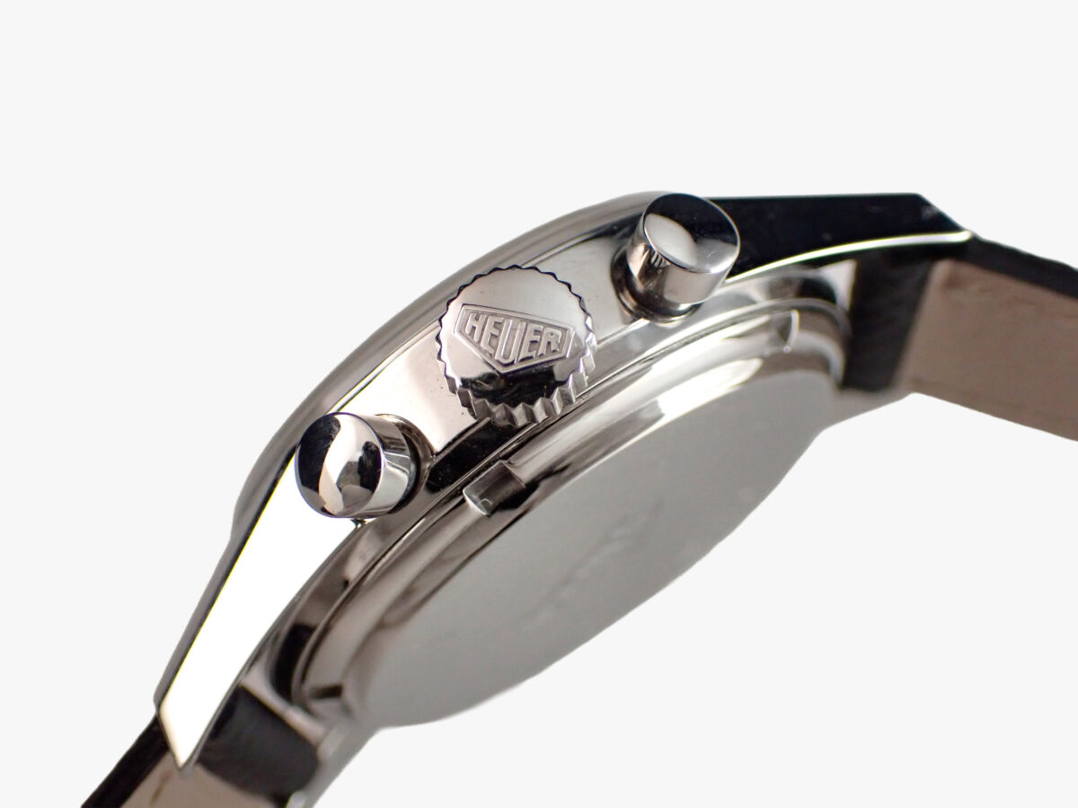 heuer-carrera-cs3111-bc0725-07-crown-pushers HEUER Carrera CS3111.BC0725 – 1996 Re-Edition, Black Dial ホイヤー カレラ CS3111.BC0725 1996年復刻モデル ブラック文字盤 手巻きクロノグラフ ノンポリッシュ BOX・1998年保証書付き