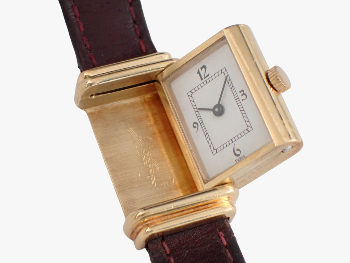 yves-saint-laurent-reverso-09-reversed-dial Yves Saint Laurent Reversible “Reverso“ イヴ・サンローラン レベルソ Ref.2175 1970年代頃 18Kイエローゴールド無垢 リバーシブル 手巻き