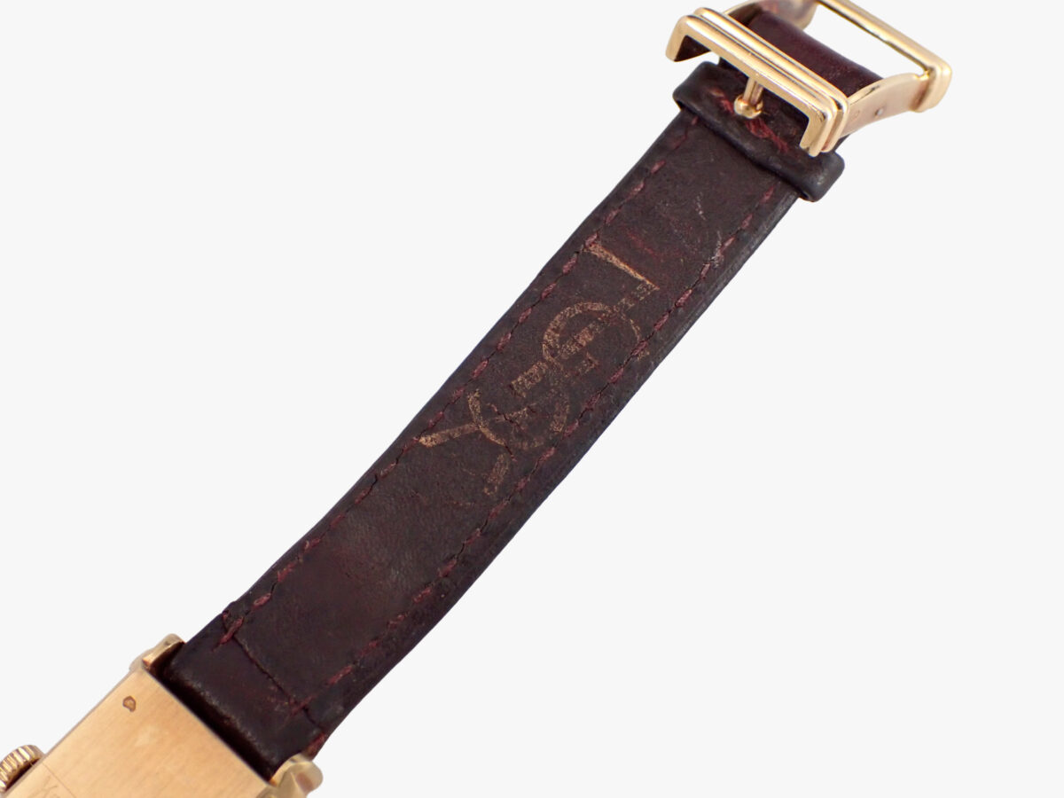 yves-saint-laurent-reverso-13-strap-signature Yves Saint Laurent Reversible “Reverso“ イヴ・サンローラン レベルソ Ref.2175 1970年代頃 18Kイエローゴールド無垢 リバーシブル 手巻き